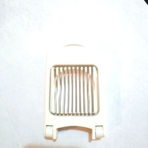 The Pampered Chef Egg Slicer